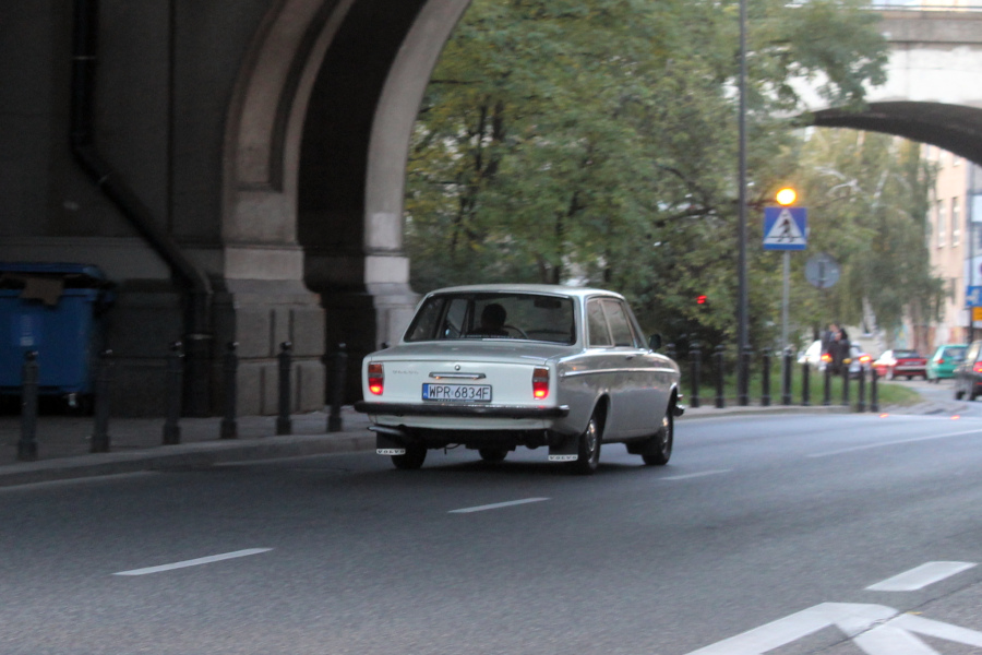 Youngtimer Warsaw Powiśle - Volvo 142