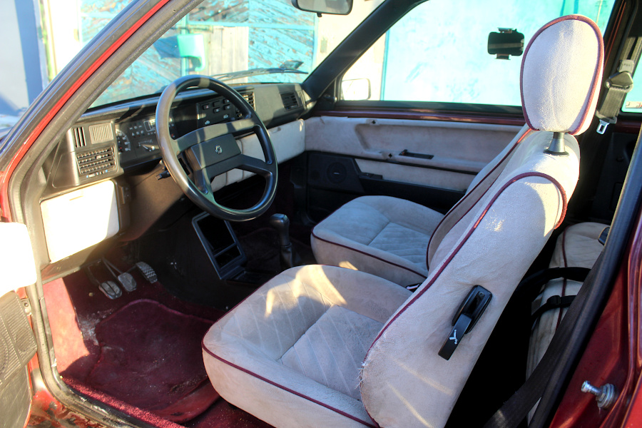 Lancia Y10 - wnętrze
